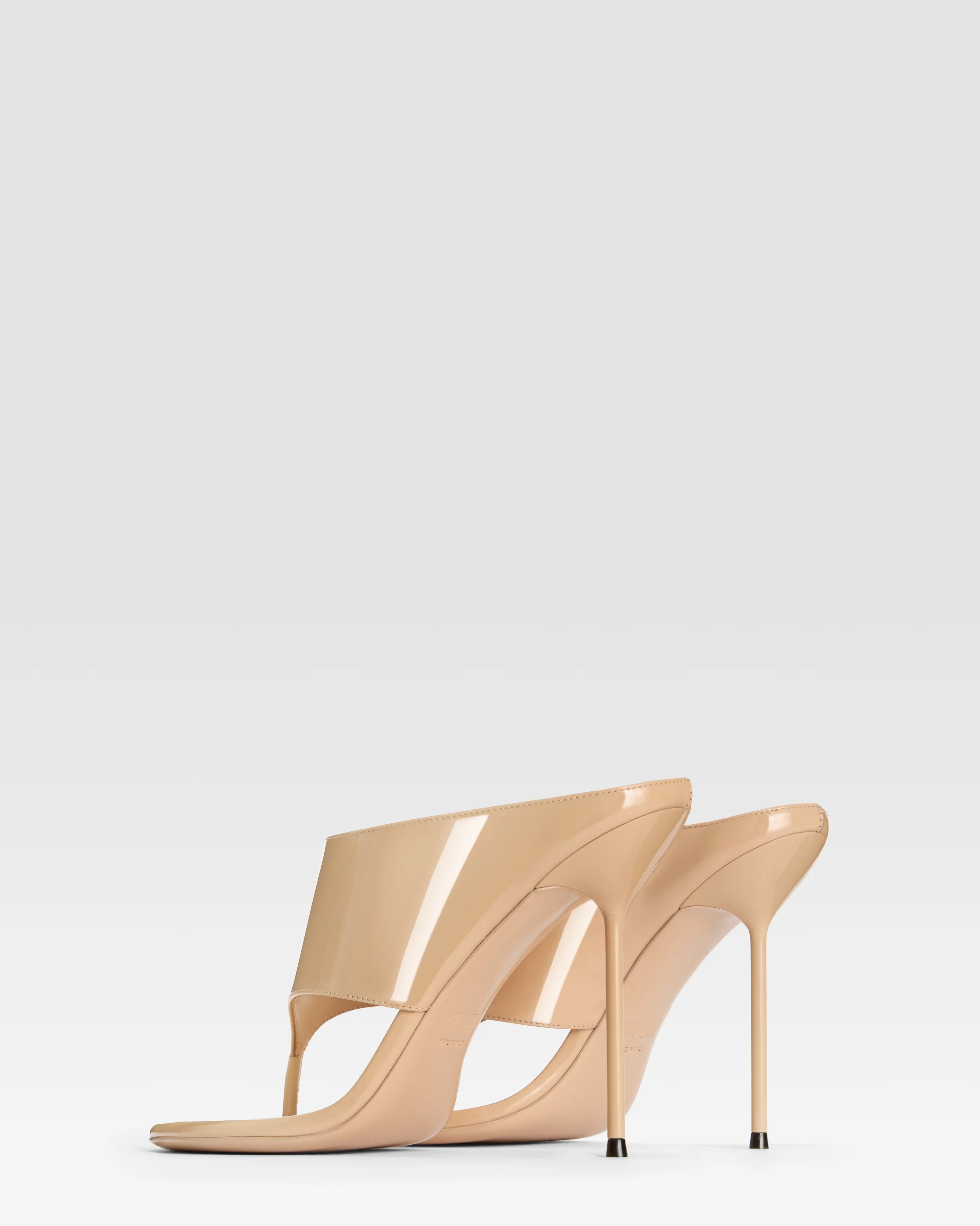 Thong mules in honey patent leather - Image 3